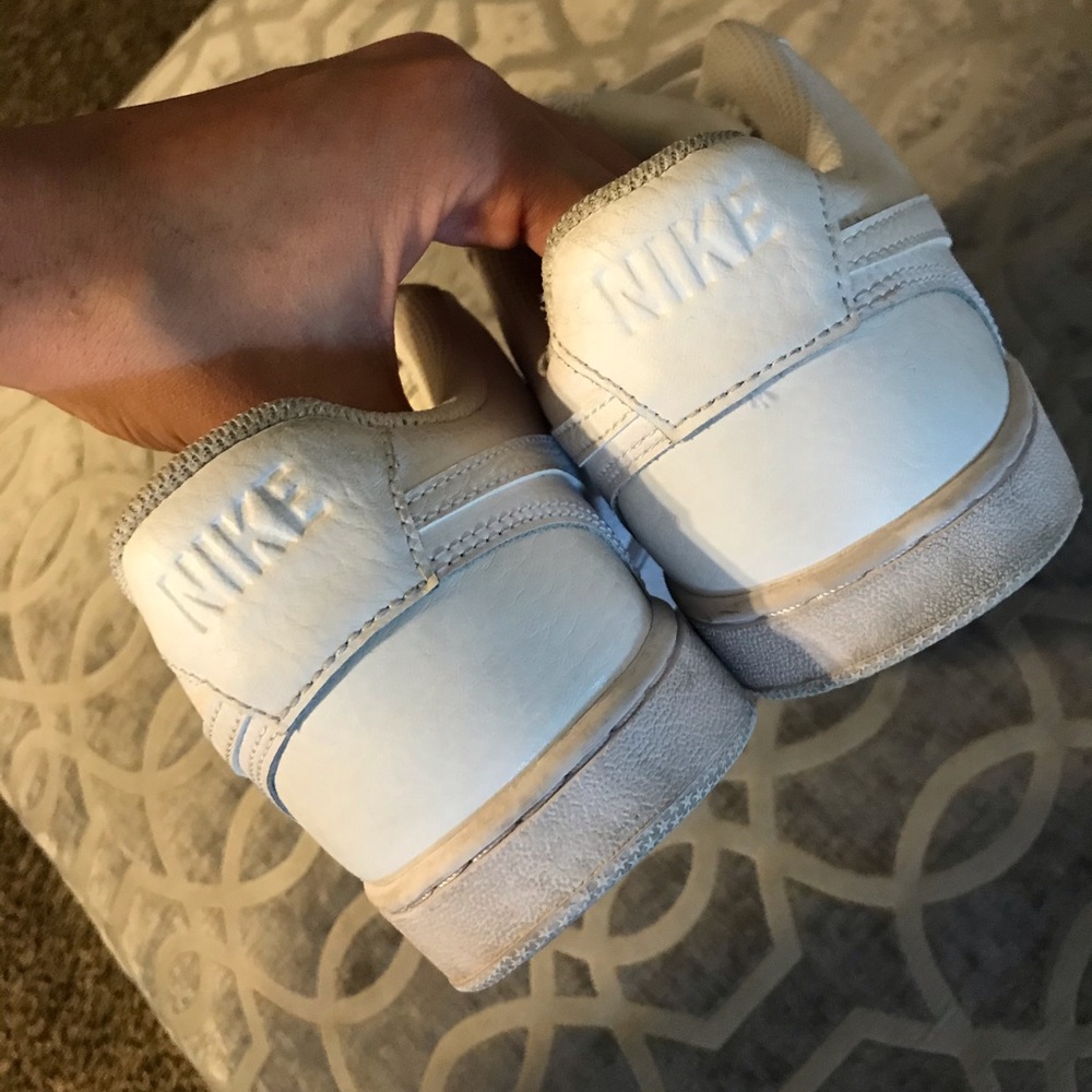 Nike - Picture 5 of 6
